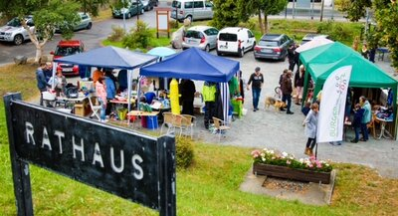 Flohmarkt am Rathaus.