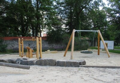 Viel Spaß auf dem Spielplatz verspricht die neue Nestschaukel.