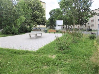 Lortzingstraße/Haydnstraße, Tischtennisplatte