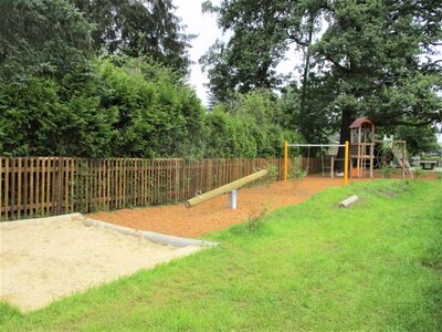 Spielplatz Mittelbacher Dorfstraße, Spielplatz