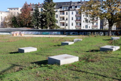 Das Areal Vettersstraße mit Veranstaltungs- und Kulturfläche sowie Sitzgelegenheiten.