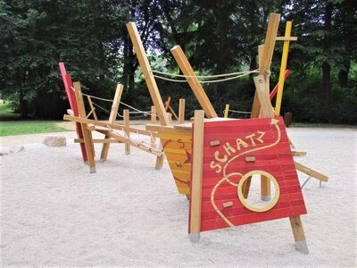Spielplatz am Stadtpark, Kletterschiff