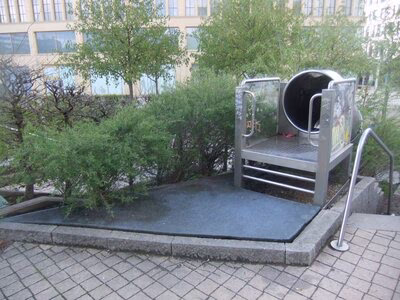 Spielplatz Am Roten Turm, Tunnelrutsche