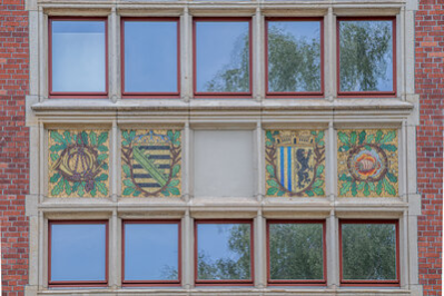 Ehemalige Oberpostdirektion in der Reichsstraße 11 - Fensterfront