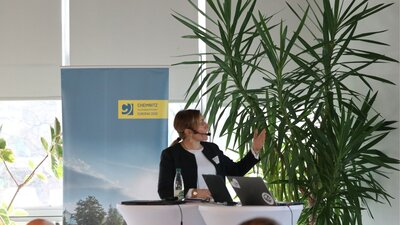 Referentin Frau Belletti bei Ihrem Vortrag im Rahmen des 3. Energiedialogs Chemnitz.