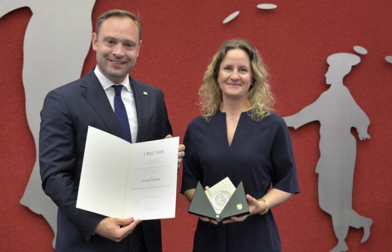 Chemnitzerin erhält Sächsische Verfassungsmedaille
