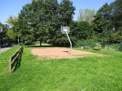 Straße Usti nad Labem 119-125, Baskettballplatz