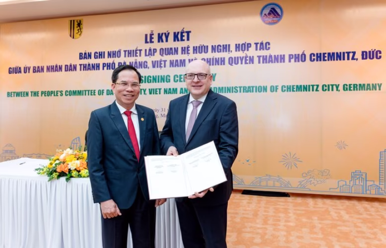 Chemnitz and Da Nang move closer together