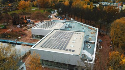 Der zukünftige Schwimmsportkomplex Bernsdorf - Luftaufnahme November 2023
