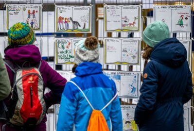 Verschiedene Ausstellungen waren auf dem Neumarkt zu sehen.