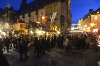 Sehr beliebt ist die Chemnitzer Klosterweihnacht entlang der Inneren Klosterstraße.