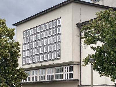 Diesterwegschule - Außenansicht Saal der 50 Fenster - 2020