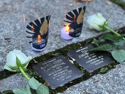 Geputzte Stolpersteine für Familie Joachimsthal