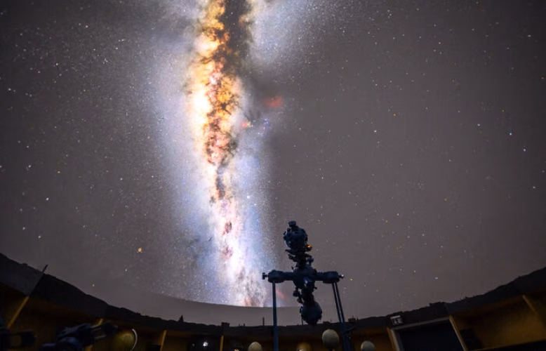 Planetarium empfängt wieder Schulklassen