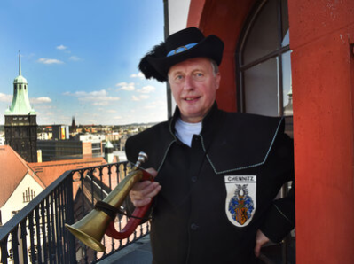 Stefan Weber an seinem Arbeitsplatz - auf dem Turm des Alten Rathauses
