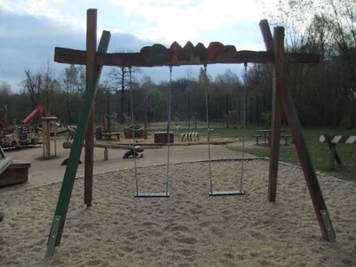 Spielplatz Forststraße / Zeisigwald, Schaukel