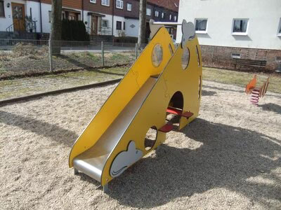 Spielplatz Sandweg / Rosenhag, Bockrutsche