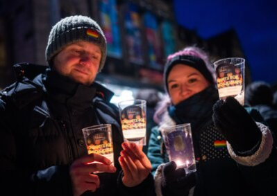 Hunderte Chemnitzer:innen erinnerten zum Chemnitzer Friedenstag an die Zerstörung von Chemnitz vor 78 Jahren.