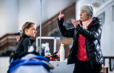 Monika Scheibe in der Trainingshalle des Chemnitzer Eislauf-Clubs.