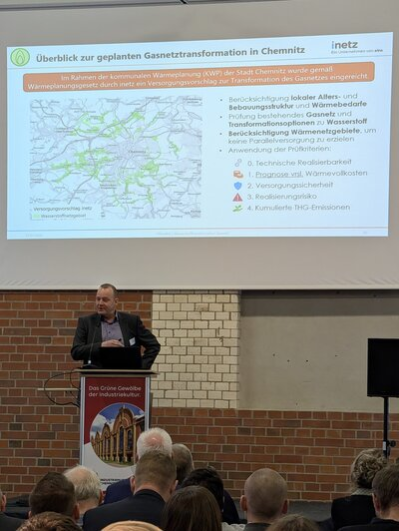 Referent Herr Scheibe bei seinem Vortrag im Rahmen des 4. Energiedialogs Chemnitz.