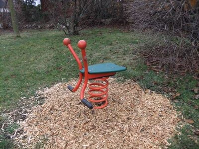 Spielplatz Johannes-Ebert-Straße, Federwippe