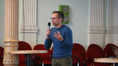 Referent Herr Dr. Golz