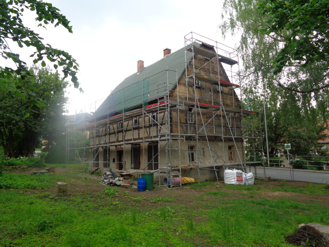 Das "Blaue Haus" im Sanierungsprozess