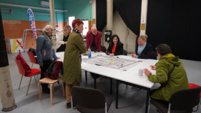 In der Stadtwirtschaft, Interventionsfläche zur Europäischen Kulturhauptstadt 2025, zeigte ich die Delegation aus Manchester sehr angetan vom Projekt.