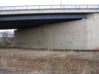 Übungsfläche nach vorheriger Vereinbarung: Widerlager Brücke Südring über ehemalige Anschlussgleisanlage