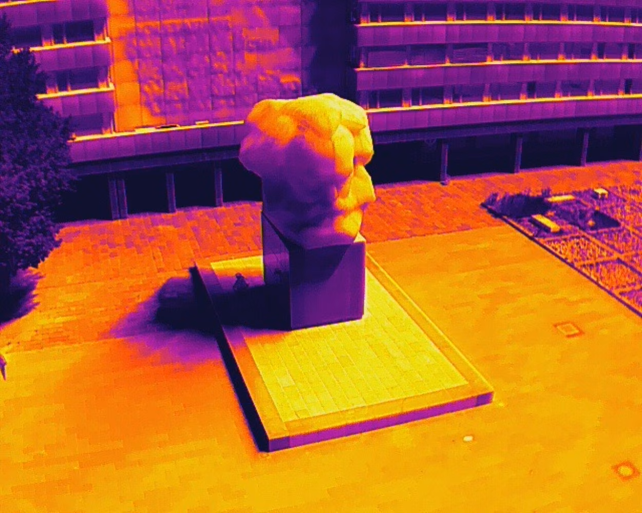 Wärmebild vom Karl-Marx-Monument