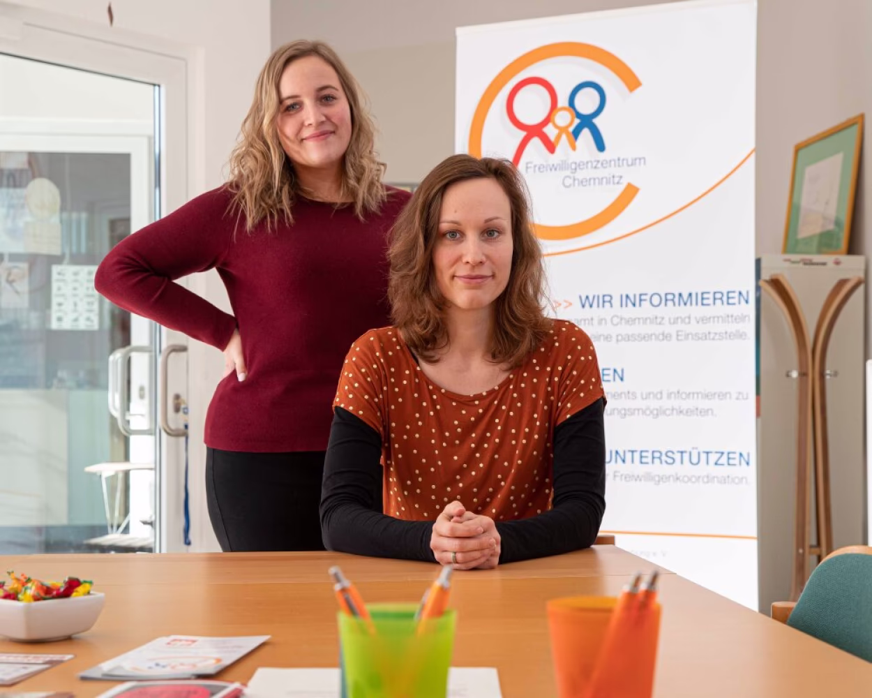 Jeannine Pohland (l.) und Nina Krauße vom Freiwilligenzentrum Chemnitz