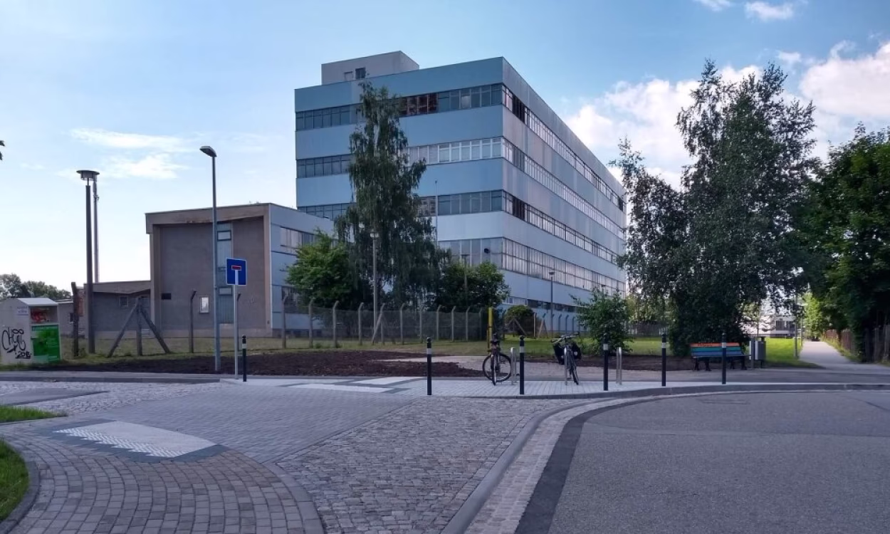 Der Kreuzungsbereich an der Geibelstraße wurde fußgängerfreundlich umgestaltet.